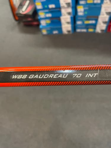 New Intermediate Warrior Right Handed W88 Covert QRE10 Hockey Stick