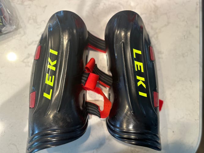 Used Junior Leki Shin Guard