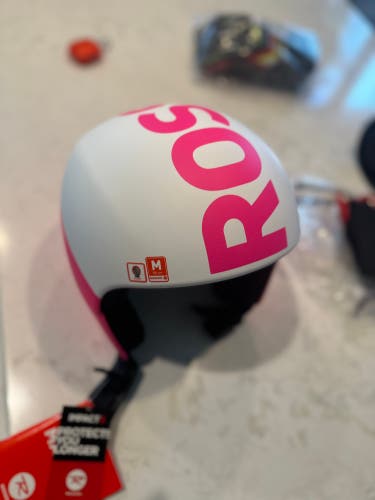 New Rossignol Hero 9 FIS Impacts Helmet
