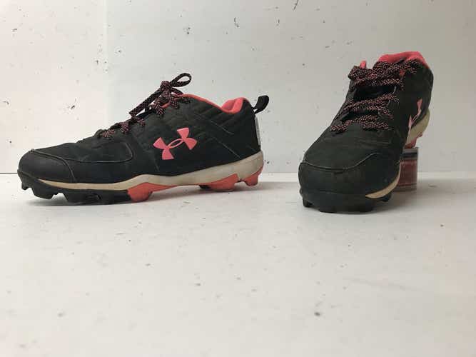 Used Under Armour Under Armour Junior 05.5 Baseball And Softball Cleats