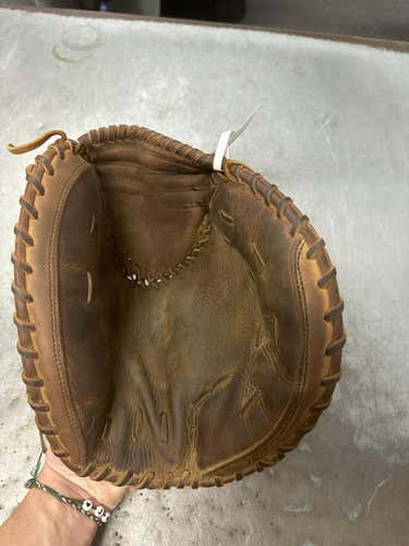 Used Mizuno Gxs 33" Catcher's Gloves