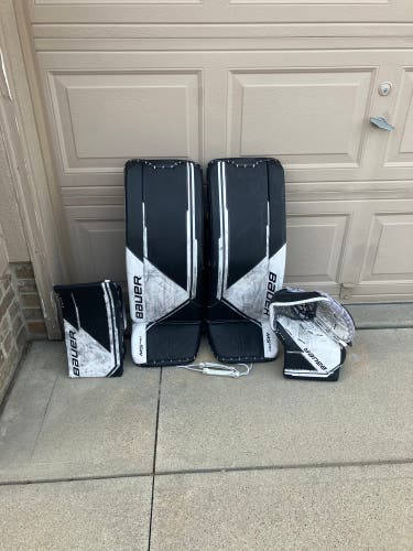 Small Bauer M5 Pro Goalie Set