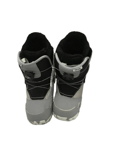 Used Burton Zipline Junior 04 Boys' Snowboard Boots