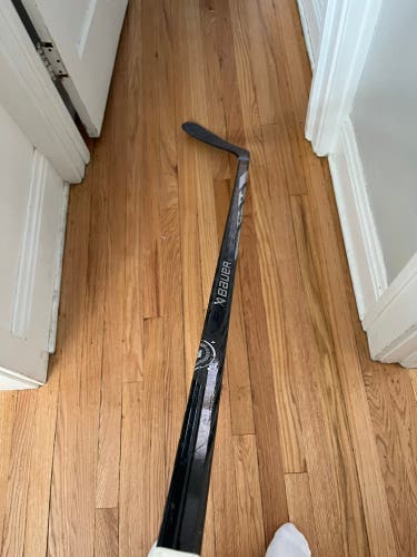 Used Bauer Left Hand P92  Proto-R Hockey Stick