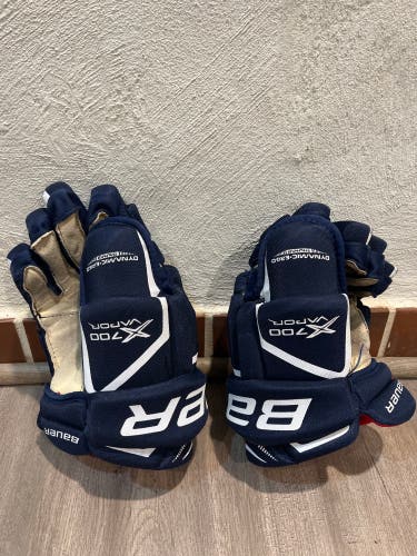 Used  Bauer 13"  Vapor X700 Gloves