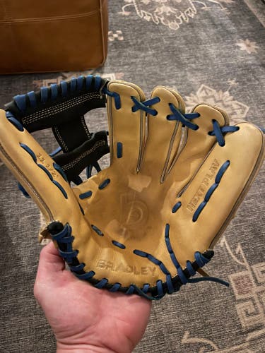 Used  Infield 11.5" Next play Baseball Glove
