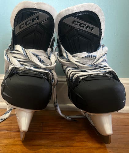 Used CCM Regular Width  Size 5.5 Hockey Skates