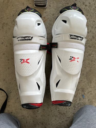 Used Senior Bauer 15"  Vapor 2x Shin Pads