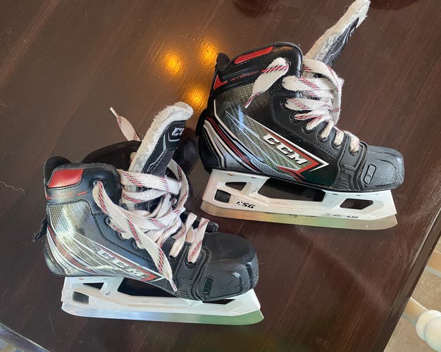 Used Junior CCM Regular Width Size 2 FT460 Hockey Goalie Skates