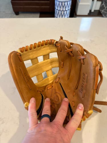 Bradley baseball glove