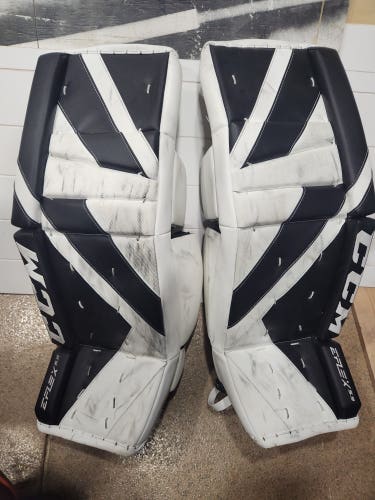 Used 33" CCM Extreme Flex 5.9 Goalie Leg Pads