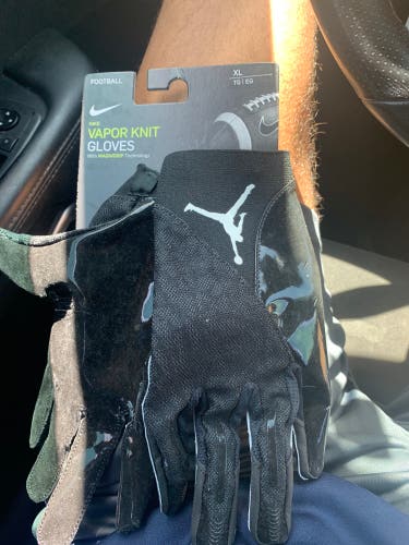 Black New Adult Air Jordan Gloves
