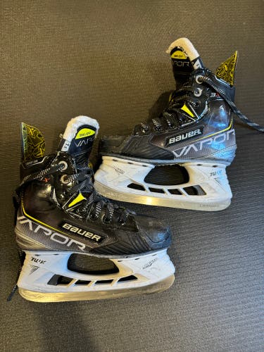 Used Bauer Size 1.5 Vapor 3X Hockey Skates