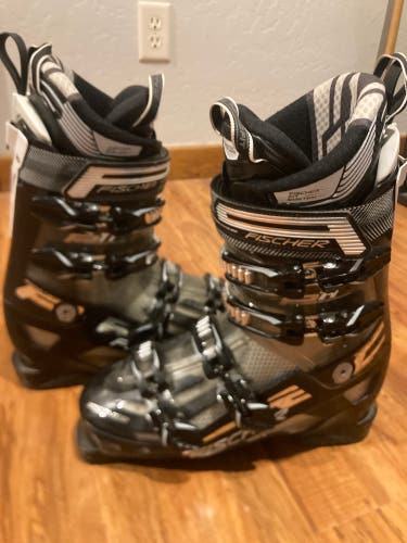 Used Fischer Soma Progressor 11 Ski Boots