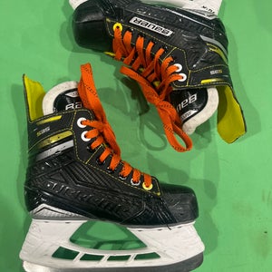 Used Junior Bauer Supreme S35 Hockey Skates Regular Width Size 1