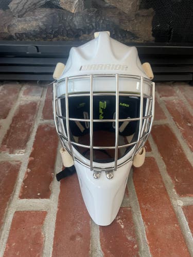 New Senior Warrior R/F2 Pro Goalie Mask