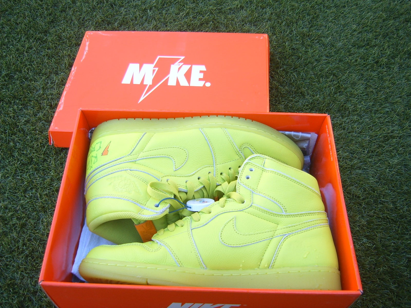 gatorade jordan 1 box