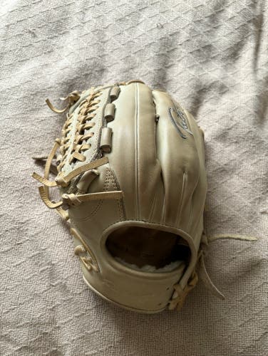 Tater baseball glove