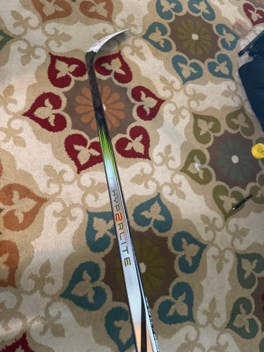 Used Senior Bauer Vapor Hyperlite 2 Hockey Stick 77 Flex P92