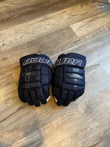 Used  Bauer 12" Nexus 9000 Gloves