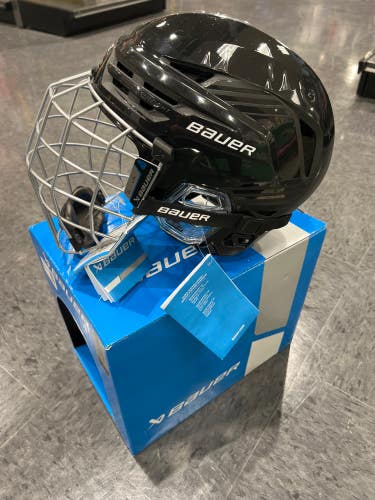 New Large Bauer Re-Akt 85 Helmet