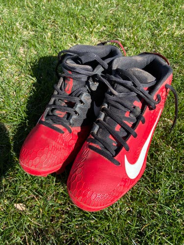 Red Used Kid's Low Top Molded Cleats