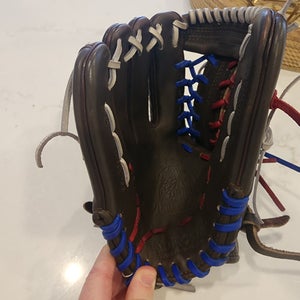 Used 2023 Nokona Left Hand Throw Infield X2 ELITE Baseball Glove 11.25"