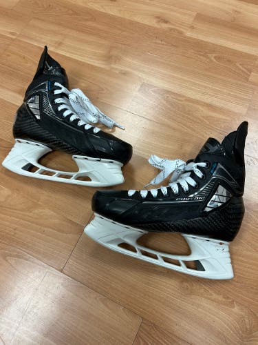 True Total Custom Hockey Skates