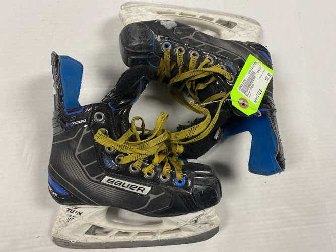 Used Bauer N7000 Junior 02.5 Ice Hockey Skates