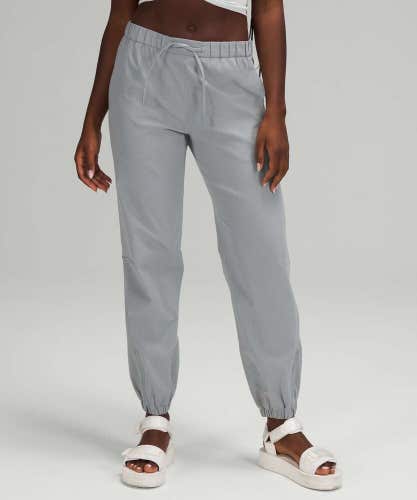 Lululemon Essential Affinity Mid Rise Jogger Women's 2 in Rhino Gray LW5DSUS NEW