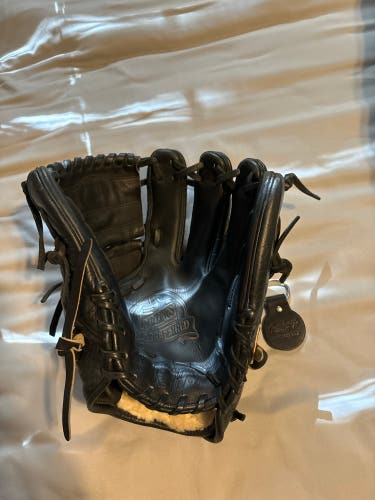 Used 2022 Pitcher's 11.75" Pro Preferred Baseball Glove