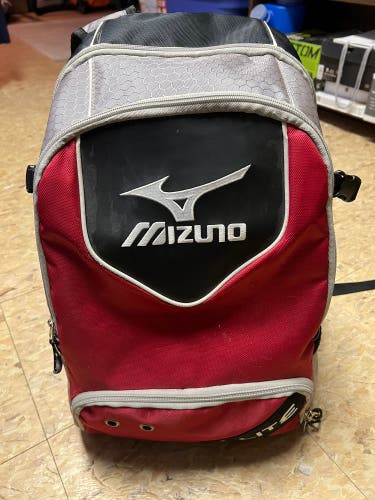 Used Mizuno Softball Bag