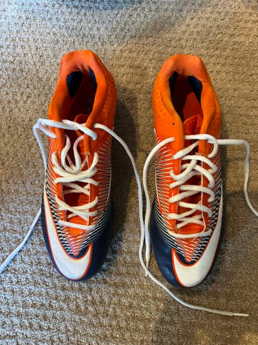 Syracuse Issued cleats