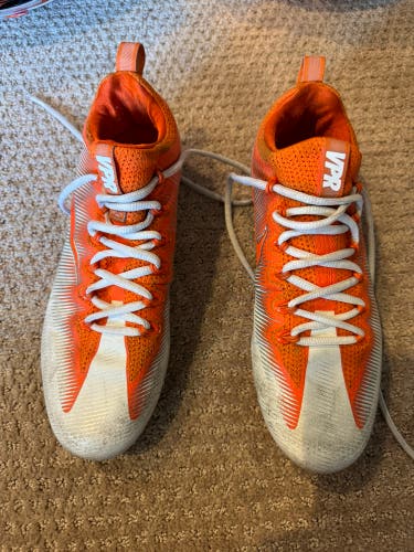 Syracuse issued cleats