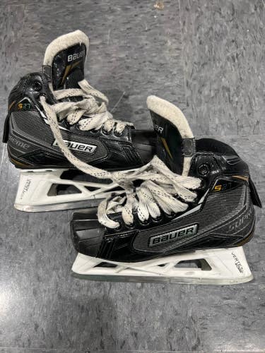 Used Junior Bauer Supreme S27 Hockey Goalie Skates (Size 2.0)