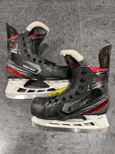 Used Youth Bauer Vapor 2X Hockey Skates (Size 12.5)