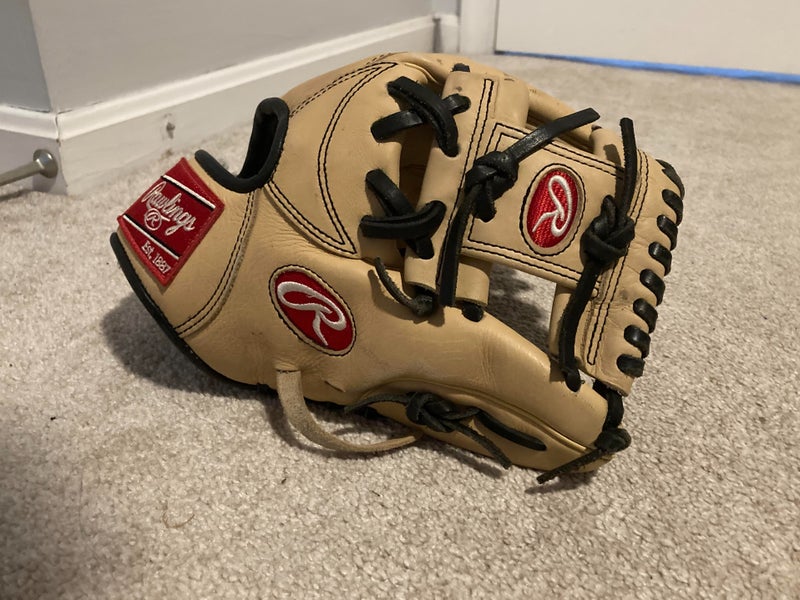 Used Right Hand Throw Rawlings Infield Gold Glove Elite Baseball Glove 11.25"
