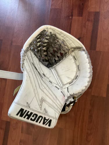 Vaughn V9 XP pro glove
