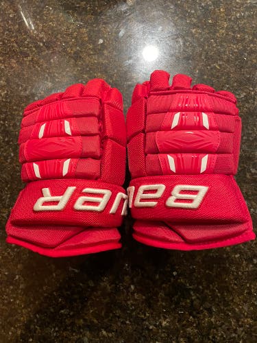 Used  Bauer 14"  Pro Series Gloves