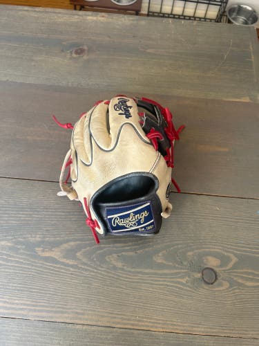 Ralwings ball glove