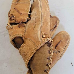 Vintage MADE IN USA Used Rawlings Right Hand Throw Baseball Glove 11"