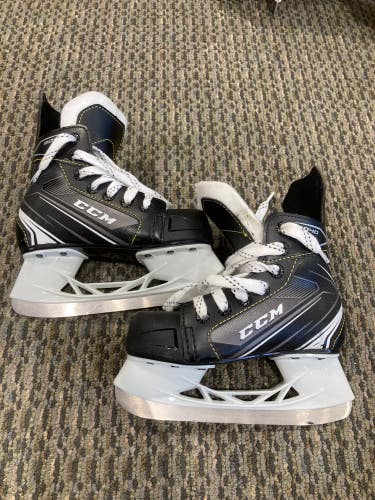 Used Youth CCM Tacks 9040 Hockey Skates Regular Width 12
