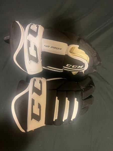 New CCM Tacks 4 roll pro 2 Gloves 14"