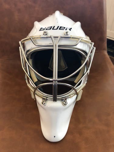 Used Senior Bauer 960 Goalie Mask