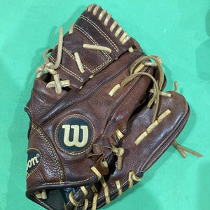 Brown Used Wilson A800 Right Hand Throw Baseball Glove 11.5"