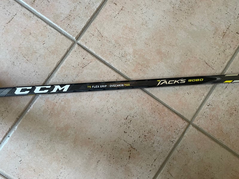 Used Senior CCM Tacks 9080 Right Handed Hockey Stick P88