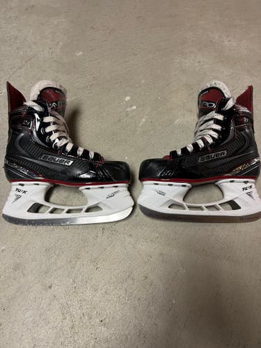Used Junior Bauer Vapor X2.7 Hockey Skates Size 2.5