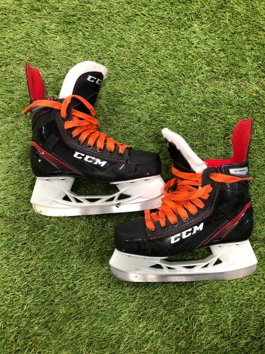 Used CCM JetSpeed Hockey Skates Regular Width Size 3.0 - Junior