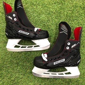 New Bauer NS Hockey Skates Regular Width Size 3.0 - Junior