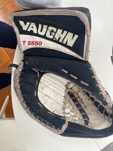 Vaughn T5500  Goalie Glove